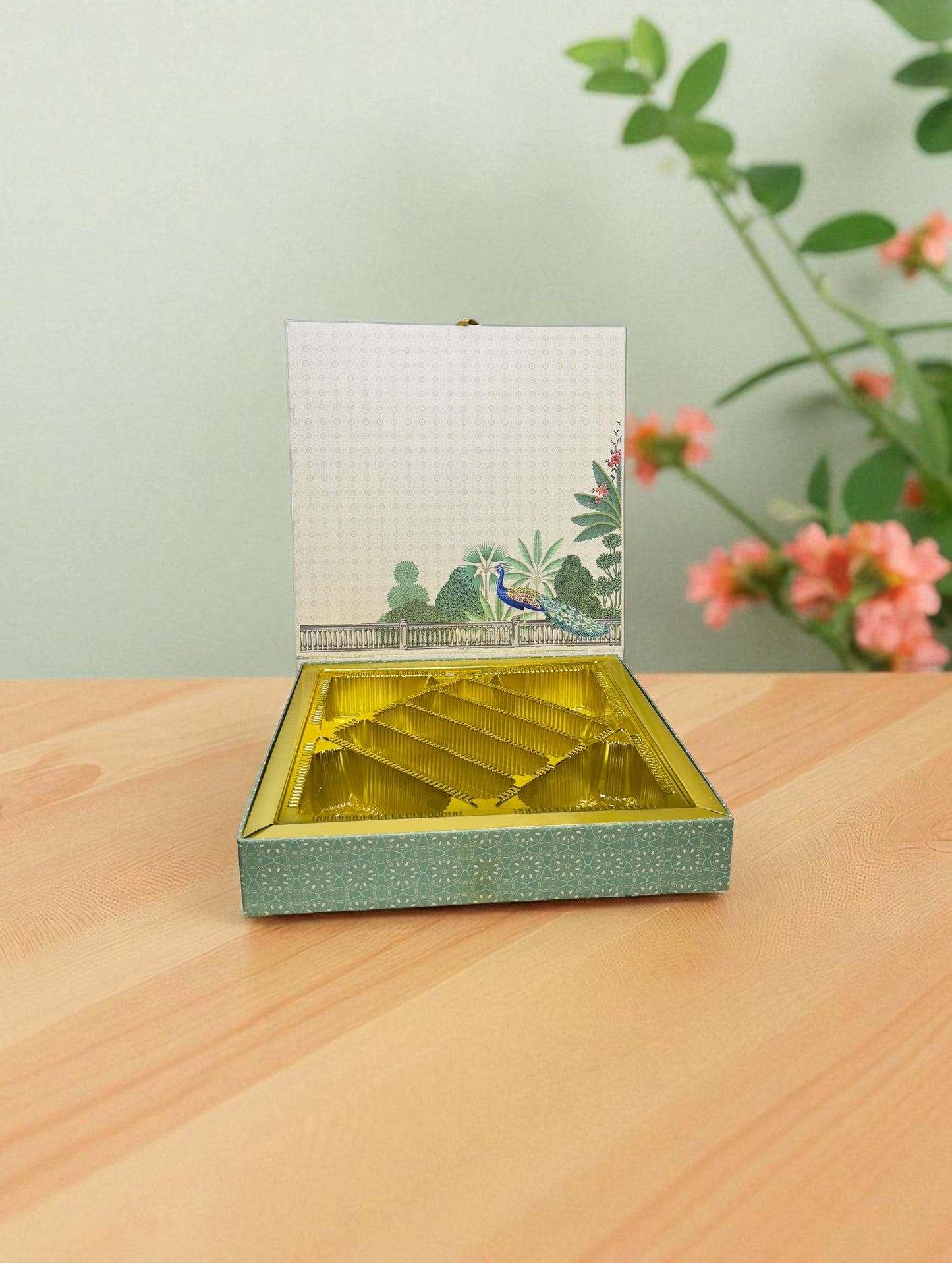 Green Radha Krishna Bhaji Box (Pack Of 10)