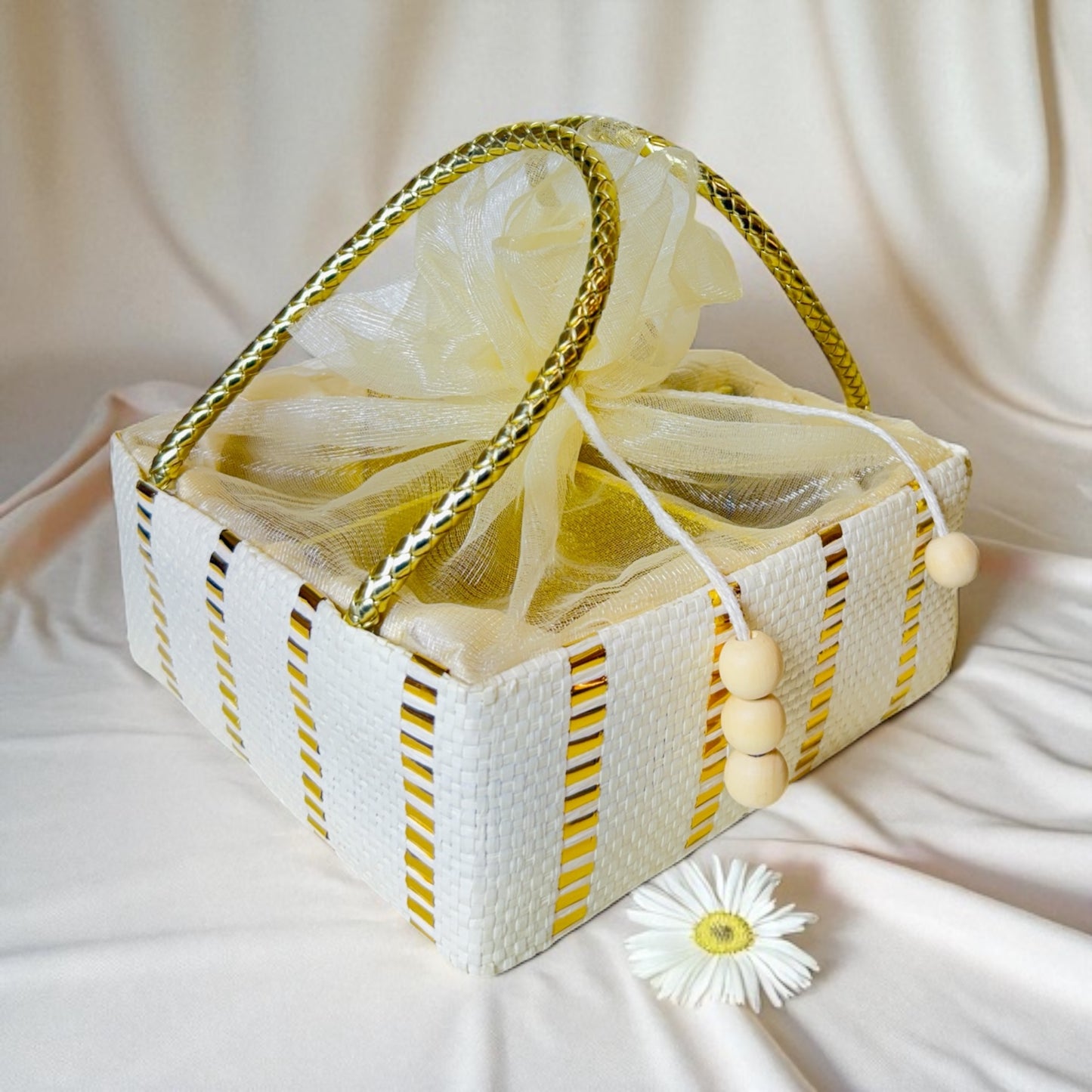 Pearl Square Hamper