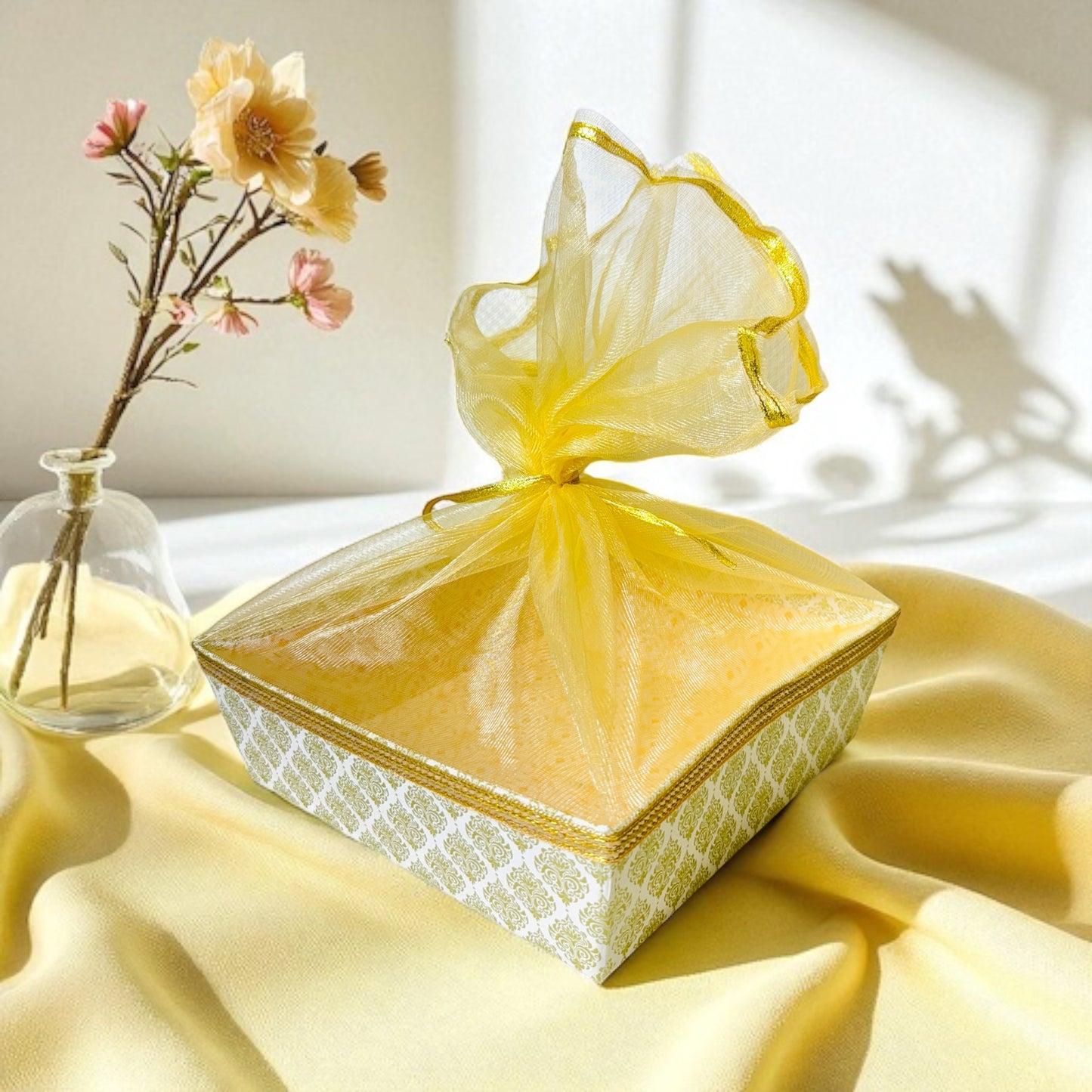 Golden Pattern Square Cardboard Basket with net (Pack of 100)